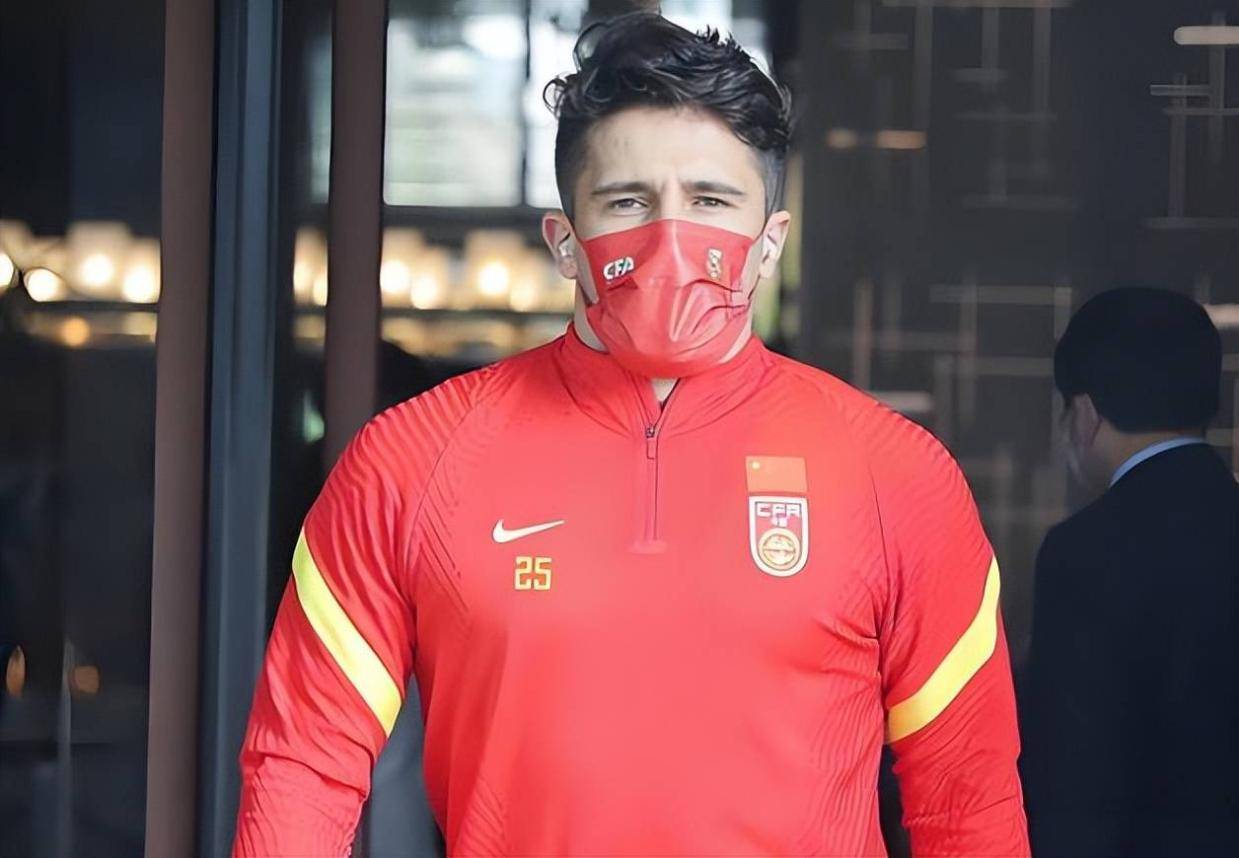 季打入, 让他踢青年, 都在中超锁